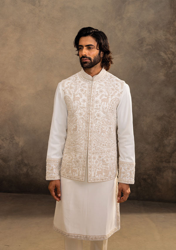 White Romant Vertical Kurta Set with Self Thread and Cutdana Work Koti